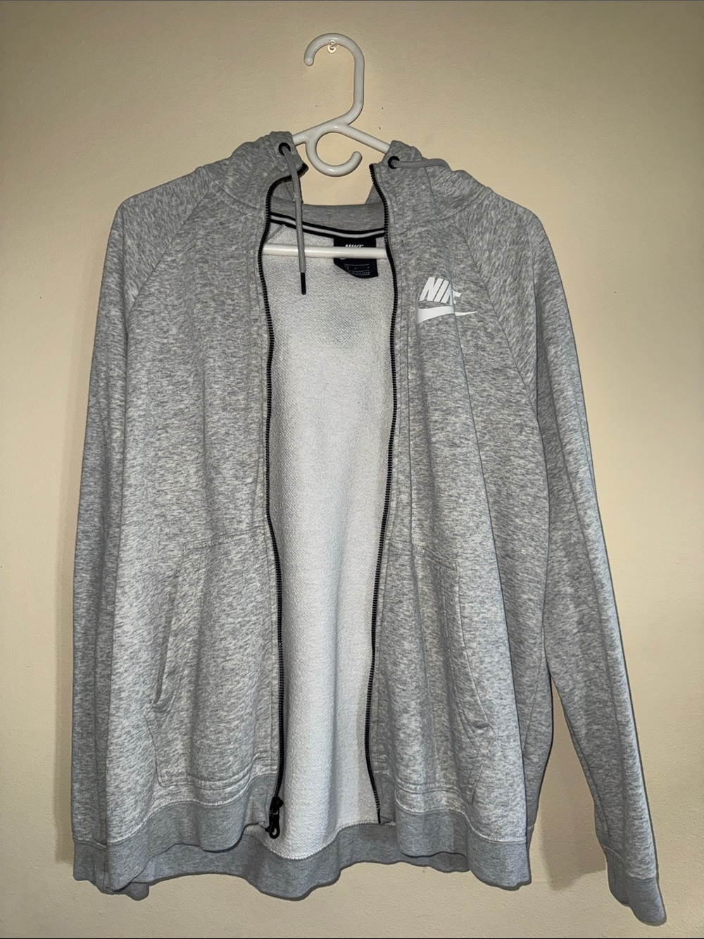 Nike Men’s Light Gray Zip-Up Hooded Sweatshirt